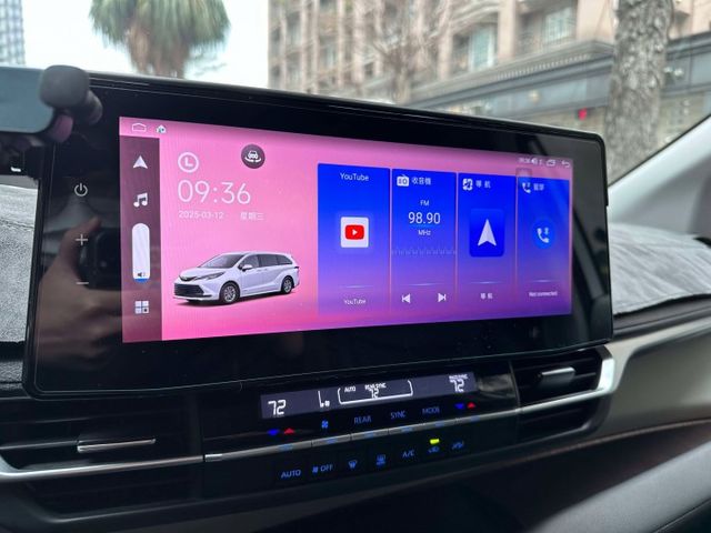 2021年TOYOTA 2.5 SIENNA HV 八人座 / 環景影像 / 跟車 / 車道維持 / 安卓機 /  第11張相片