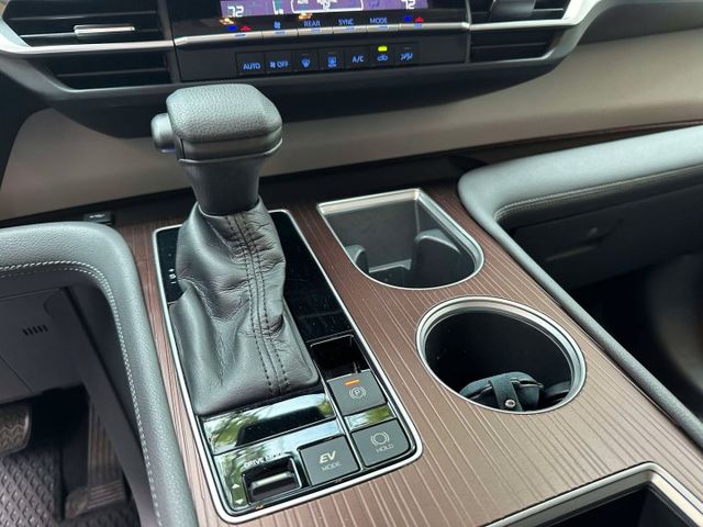 2021年TOYOTA 2.5 SIENNA HV 八人座 / 環景影像 / 跟車 / 車道維持 / 安卓機 /  第13張相片