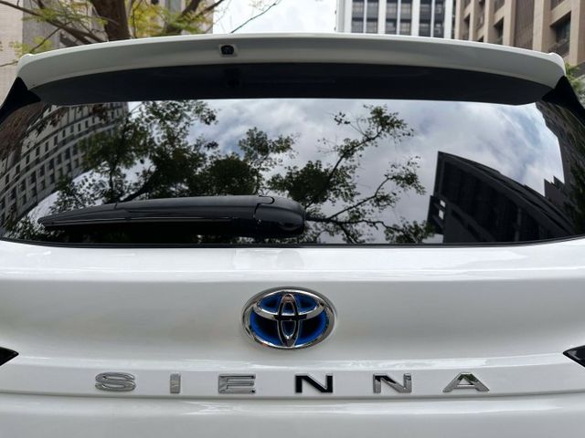 2021年TOYOTA 2.5 SIENNA HV 八人座 / 環景影像 / 跟車 / 車道維持 / 安卓機 /  第20張相片