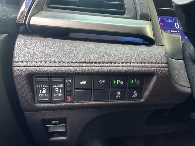 2018年HONDA 3.5 ODYSSEY Touring 僅跑9萬公里/ 雙電動滑門 / 跟車 / 環景 / 通風椅  第13張相片