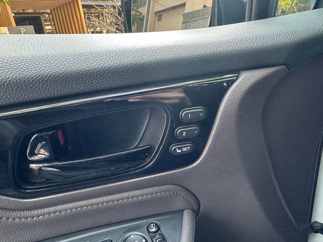 2018年HONDA 3.5 ODYSSEY Touring 僅跑9萬公里/ 雙電動滑門 / 跟車 / 環景 / 通風椅  第16張相片