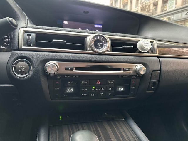 2012年LEXUS 2.5 GS250 HID頭燈 / 定速 / 通風座椅 / 雙前電動椅 / I-KEY /  第12張相片