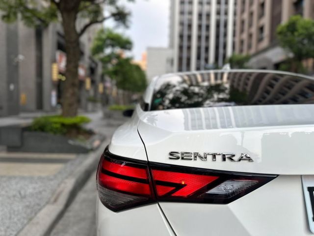 2021年NISSAN 1.6 SENTRA 尊爵智駕版 / 僅跑4萬公里 / 原版件 / 跟車 / 盲點 /  第17張相片