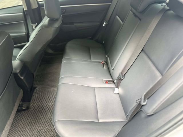 2017年TOYOTA 1.8 ALTIS 僅跑2萬公里 / 原版件 / 原廠保養 / 導航 / 藍芽 / 循跡  第8張相片
