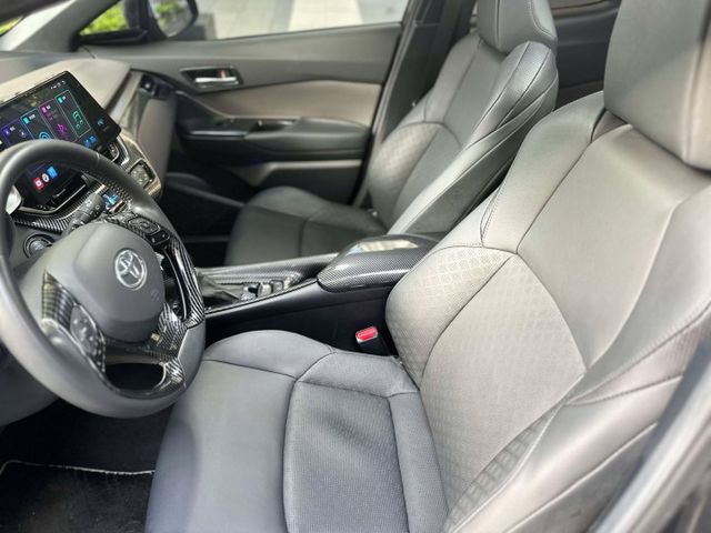 2021年TOYOTA 1.2 CHR 僅跑3萬公里 / 原版件 / LED頭燈 / 環景  / 跟車 / 盲點  第6張相片
