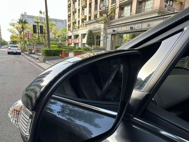 2021年TOYOTA 1.2 CHR 僅跑3萬公里 / 原版件 / LED頭燈 / 環景  / 跟車 / 盲點  第12張相片