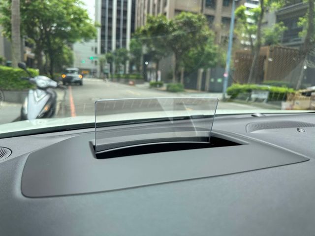 2024年FORD 1.5 FOCUS WAGON Vignale 僅跑1萬公里 / 原廠保固中 / 原版件  第13張相片