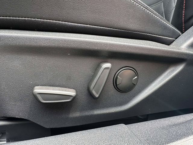 2024年FORD 1.5 FOCUS WAGON Vignale 僅跑1萬公里 / 原廠保固中 / 原版件  第15張相片