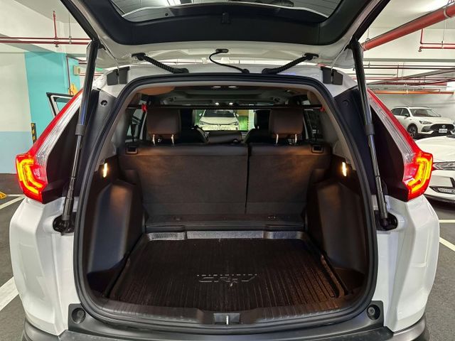 2019年HONDA 1.5 CRV S版 僅跑6.4萬公里 / 原版件 / 全景天窗 / 電動尾門 / 跟車  第6張相片