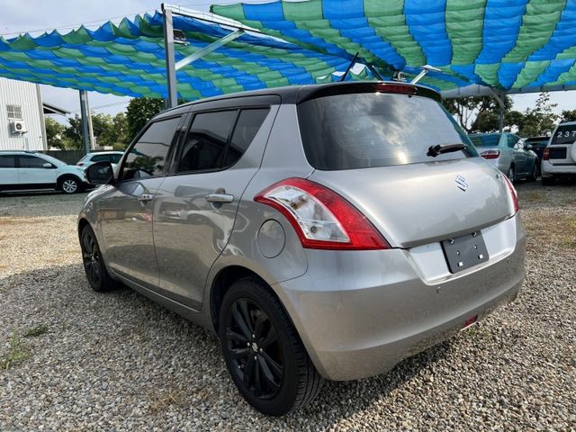 2016年 SUZUKI 1.2 SWIFT 僅跑8萬公里 / 原版件 / I-KEY / 恆溫 / 胎壓  第6張相片