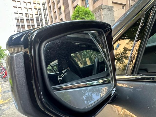2020年LEXUS 2.0 UX200 僅跑3.2萬公里 / 原版件 / 跟車 / 雙電動椅 / CARPLAY  第13張相片