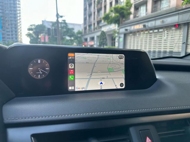 2020年LEXUS 2.0 UX200 僅跑3.2萬公里 / 原版件 / 跟車 / 雙電動椅 / CARPLAY  第16張相片