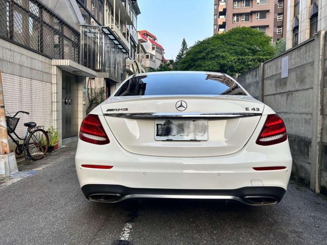 2017年M.BENZ E43 4MATIC  總代理 / 僅跑6.4萬公里 / 原版件 /  第3張相片