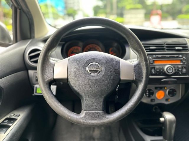 2011年NISSAN 1.6 LIVINA 僅跑16萬公里 / 恆溫 / 一手車 / 便宜代步車  第8張相片