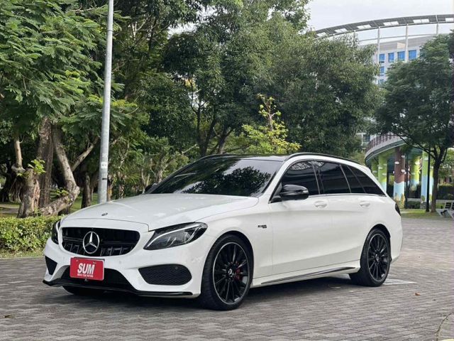 2017年BENZ 3.0 AMG C43 Estate 旅行車 總代理 僅跑7.3萬公里  第3張相片