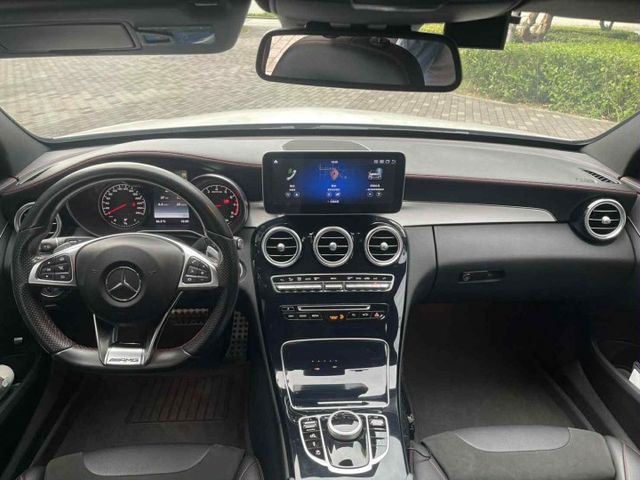 2017年BENZ 3.0 AMG C43 Estate 旅行車 總代理 僅跑7.3萬公里  第12張相片