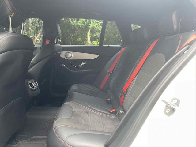 2017年BENZ 3.0 AMG C43 Estate 旅行車 總代理 僅跑7.3萬公里  第15張相片