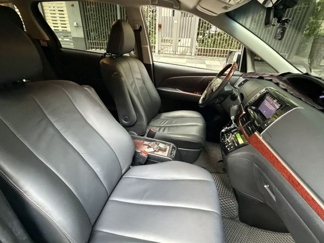 2017年TOYOTA 2.4 PREVIA 豪華版 / 雙電動滑門 / 電動尾門 / 全景天窗 / 環景影像  第7張相片