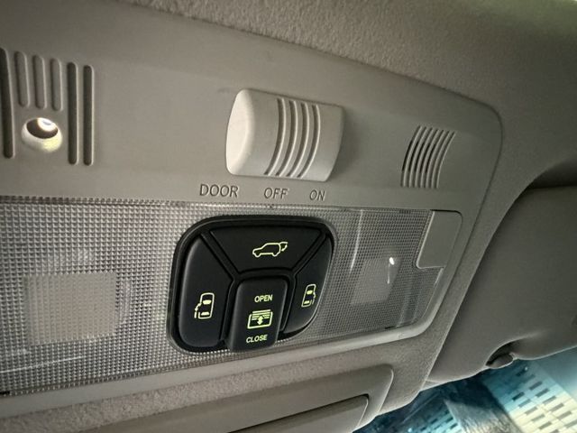 2017年TOYOTA 2.4 PREVIA 豪華版 / 雙電動滑門 / 電動尾門 / 全景天窗 / 環景影像  第17張相片