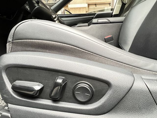 2020年 LEXUS ES200 2.0 豪華中大型房車 只跑 5.7萬公里，里程漂亮，原版件保證  第14張相片