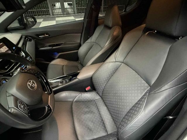 2020年TOYOTA 1.2 CHR 豪華版 / 僅跑4.5萬公里 / 原版件 / 跟車 / 環景影像 / 盲點  第6張相片