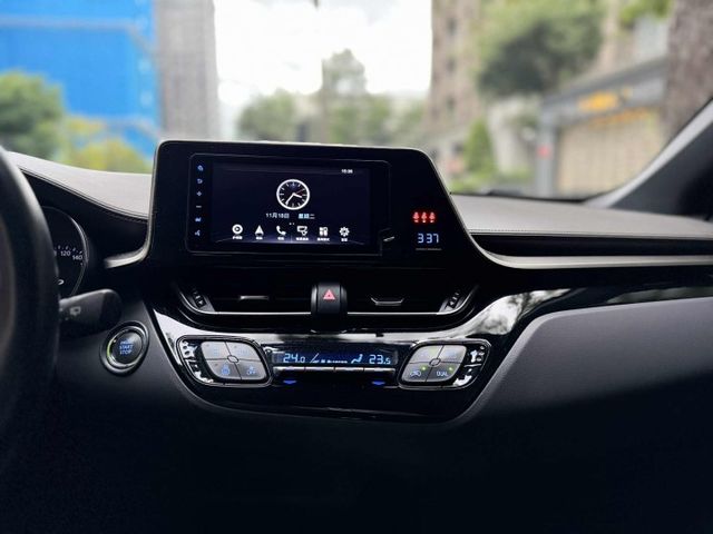 2020年TOYOTA 1.2 CHR 豪華版 / 僅跑4.5萬公里 / 原版件 / 跟車 / 環景影像 / 盲點  第10張相片