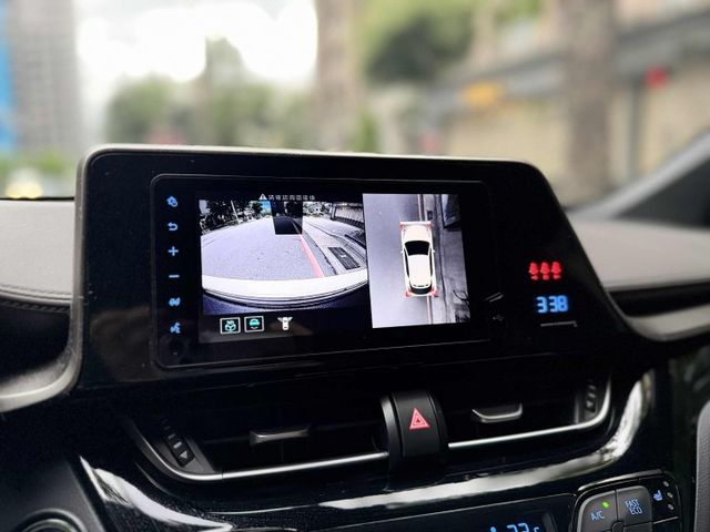 2020年TOYOTA 1.2 CHR 豪華版 / 僅跑4.5萬公里 / 原版件 / 跟車 / 環景影像 / 盲點  第11張相片