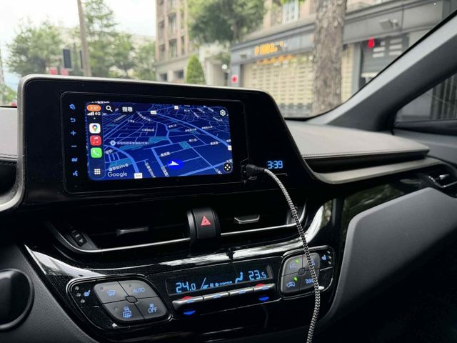 2020年TOYOTA 1.2 CHR 豪華版 / 僅跑4.5萬公里 / 原版件 / 跟車 / 環景影像 / 盲點  第12張相片