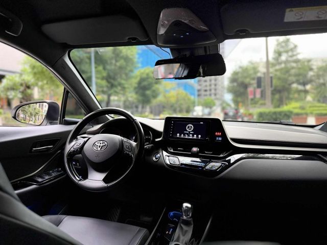 2020年TOYOTA 1.2 CHR 豪華版 / 僅跑4.5萬公里 / 原版件 / 跟車 / 環景影像 / 盲點  第13張相片