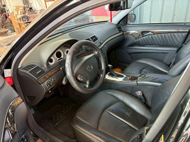 2004年M.BENZ E320  電動記憶座椅 跑26.7萬公里  第2張相片