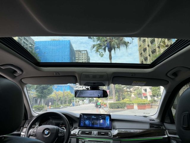 2015年BMW 2.0 F10 528I 僅跑14萬公里 / 安卓機 / H/K音響 / 摸門  第12張相片
