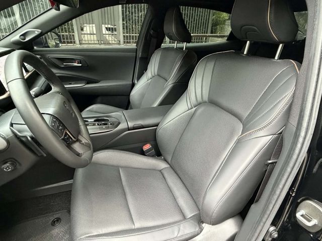 2024年TOYOTA 2.4 CROWN AWD 皇家版 僅跑2.4萬公里 / 原版件 / 原廠保固中  第6張相片