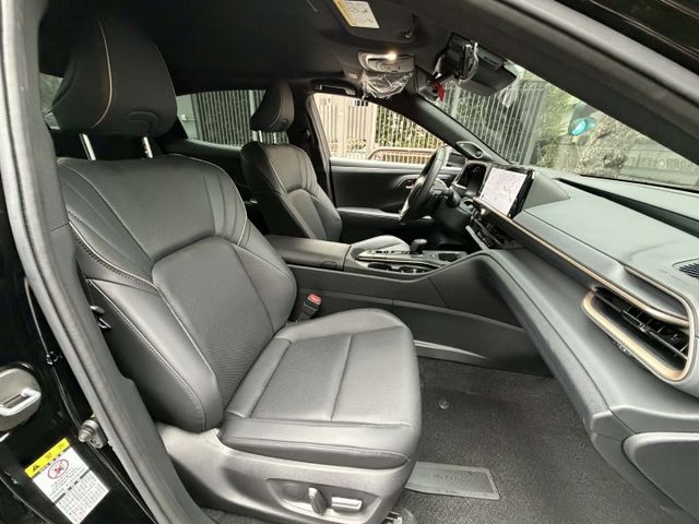 2024年TOYOTA 2.4 CROWN AWD 皇家版 僅跑2.4萬公里 / 原版件 / 原廠保固中  第7張相片