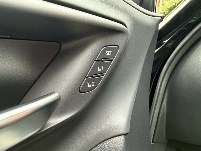 2024年TOYOTA 2.4 CROWN AWD 皇家版 僅跑2.4萬公里 / 原版件 / 原廠保固中  第14張相片