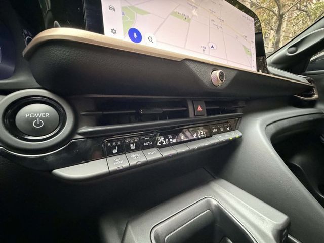 2024年TOYOTA 2.4 CROWN AWD 皇家版 僅跑2.4萬公里 / 原版件 / 原廠保固中  第18張相片