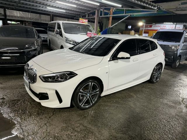 2021年BMW 1.5 118I M-SPORT 僅跑8800公里 / 原版件 / 一手車 / 跟車  第1張相片
