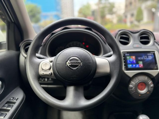 2017年NISSAN 1.5 MARCH 頂規 僅跑5.4萬公里 / 原版件 / I-KEY / 全原廠保養  第9張相片