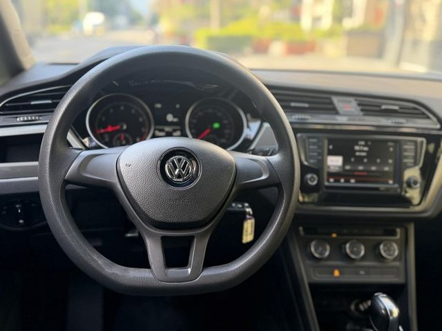 2016年福斯1.4 TOURAN 全原廠保養 / 原版件 / 七人座 / 原廠更換變速箱  第9張相片