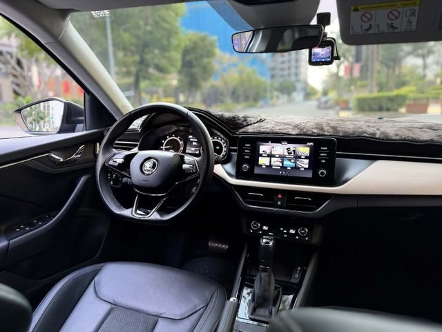 2021年SKODA 1.5 SCALA 僅跑8.7萬公里 / 原版件 / 電動尾門 / CAR PLAY / 跟車  第12張相片