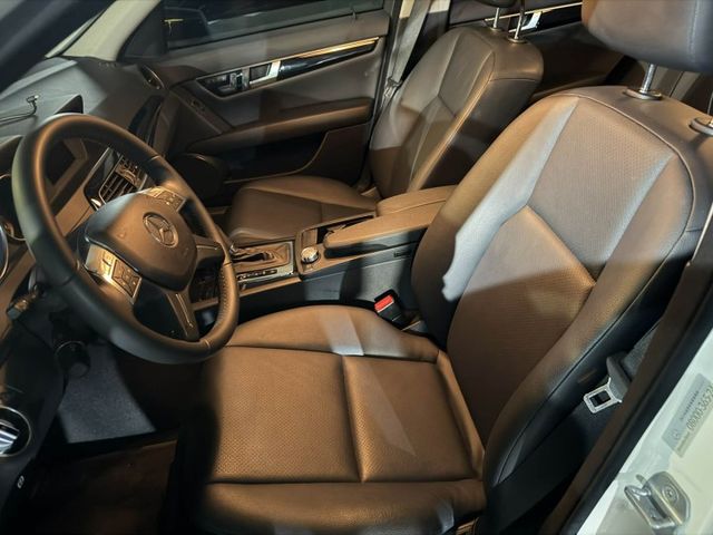 2011年M.BENZ W204 C200 總代理 僅跑6.5萬公里 / 原版件 /  一手車  第2張相片