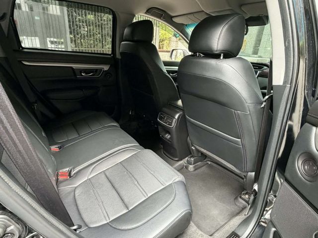 2018年HONDA 1.5 CRV VTI-S 僅跑9.7萬公里 / 原版件 / 跟車 / 盲點 / 一手車  第8張相片