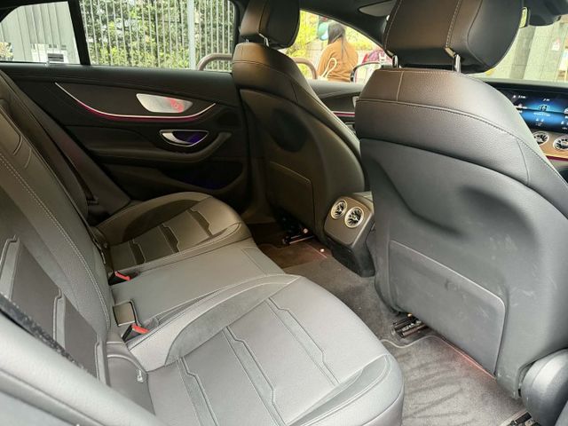 2023年M.BENZ AMG GT43 4MATIC 僅跑2.3萬公里 / 原版件 / 全原廠保養 / 跑排  第8張相片