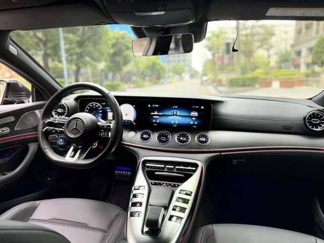 2023年M.BENZ AMG GT43 4MATIC 僅跑2.3萬公里 / 原版件 / 全原廠保養 / 跑排  第11張相片