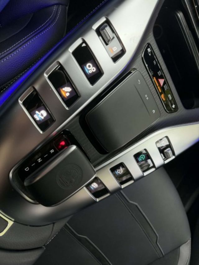 2023年M.BENZ AMG GT43 4MATIC 僅跑2.3萬公里 / 原版件 / 全原廠保養 / 跑排  第14張相片