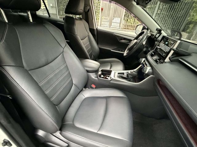 2020年TOYOTA 2.0 RAV4 旗艦版 僅跑2萬公里 / 原版件 / 跟車 / 盲點 / 電動尾門  第6張相片