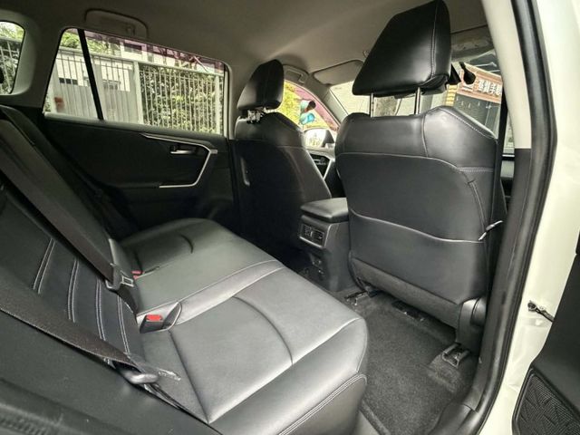 2020年TOYOTA 2.0 RAV4 旗艦版 僅跑2萬公里 / 原版件 / 跟車 / 盲點 / 電動尾門  第7張相片