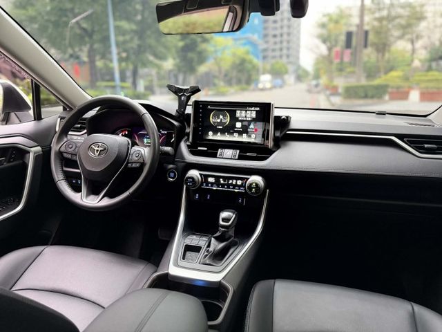 2020年TOYOTA 2.0 RAV4 旗艦版 僅跑2萬公里 / 原版件 / 跟車 / 盲點 / 電動尾門  第10張相片