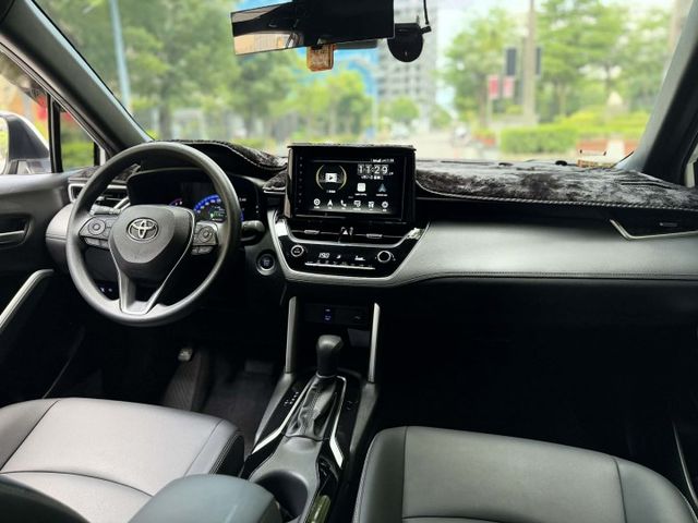 2021年TOYOTA 1.8 COROLLA CROSS 尊爵版 僅跑3萬公里 / 原版件 / 全原廠保養  第11張相片