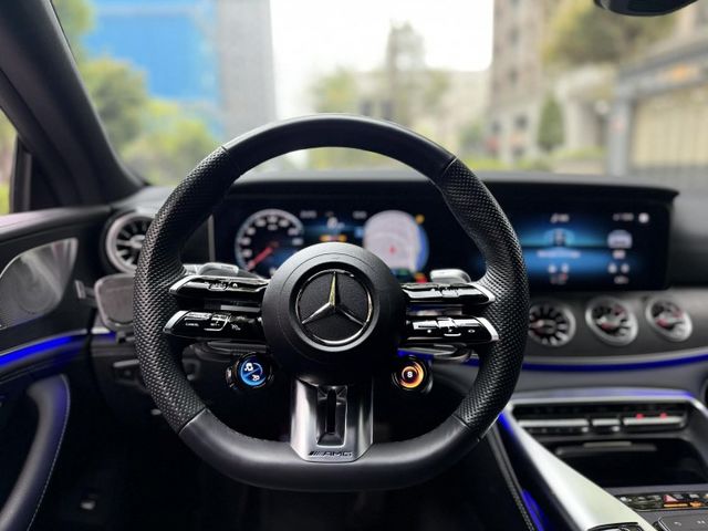 2023年M.BENZ AMG GT43 4MATIC 僅跑2.3萬公里 / 原版件 / 全原廠保養 / 跑排  第9張相片