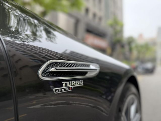 2023年M.BENZ AMG GT43 4MATIC 僅跑2.3萬公里 / 原版件 / 全原廠保養 / 跑排  第16張相片